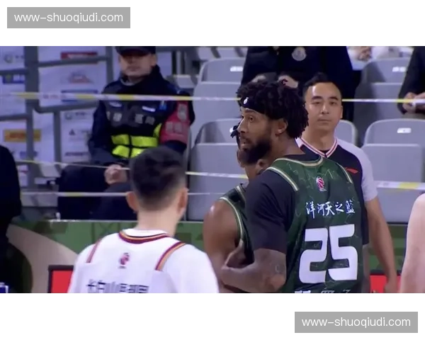 南京天之蓝外线防守漏洞明显 对手三分命中率偏高